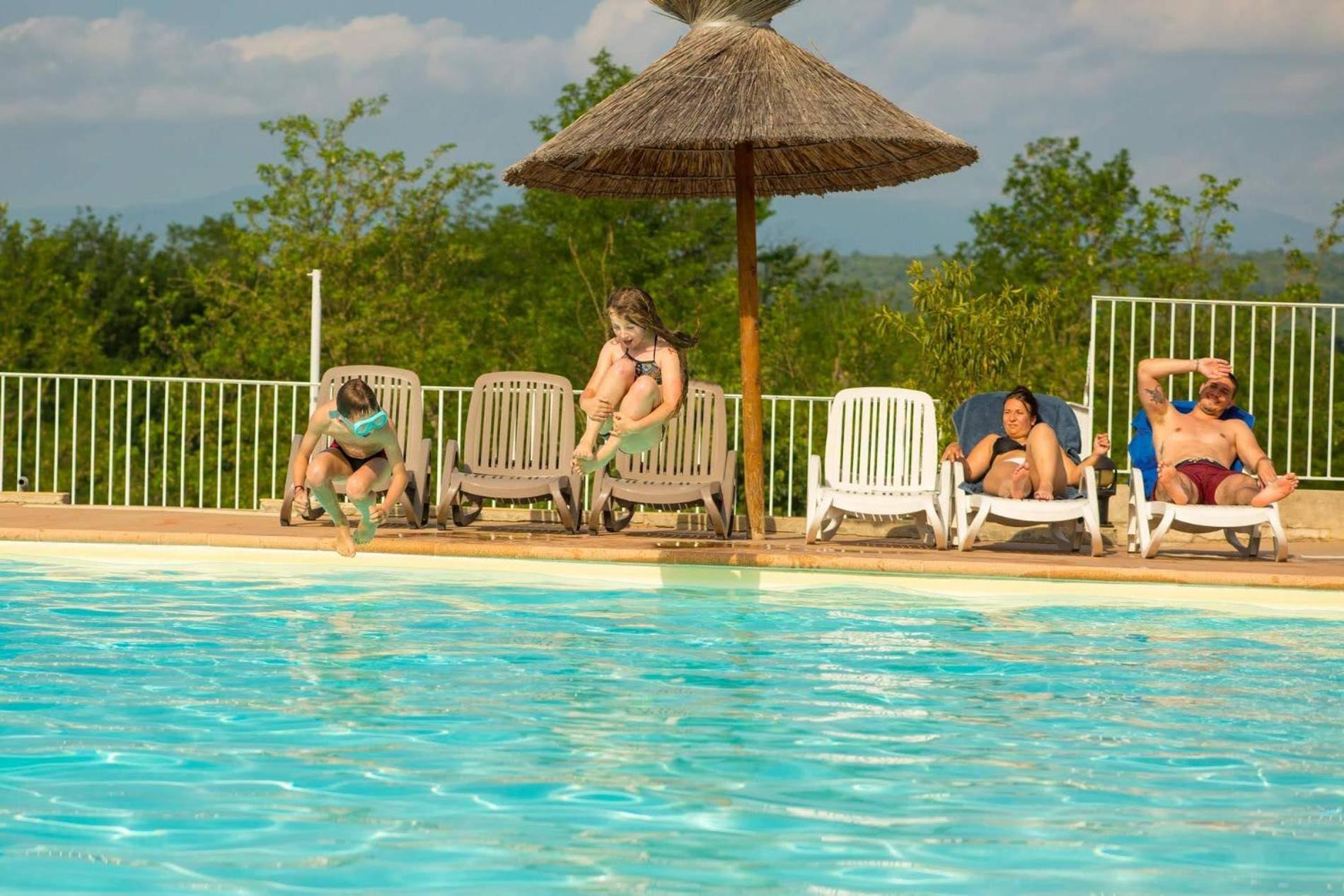 Camping La Chapouliere 吕奥姆 外观 照片